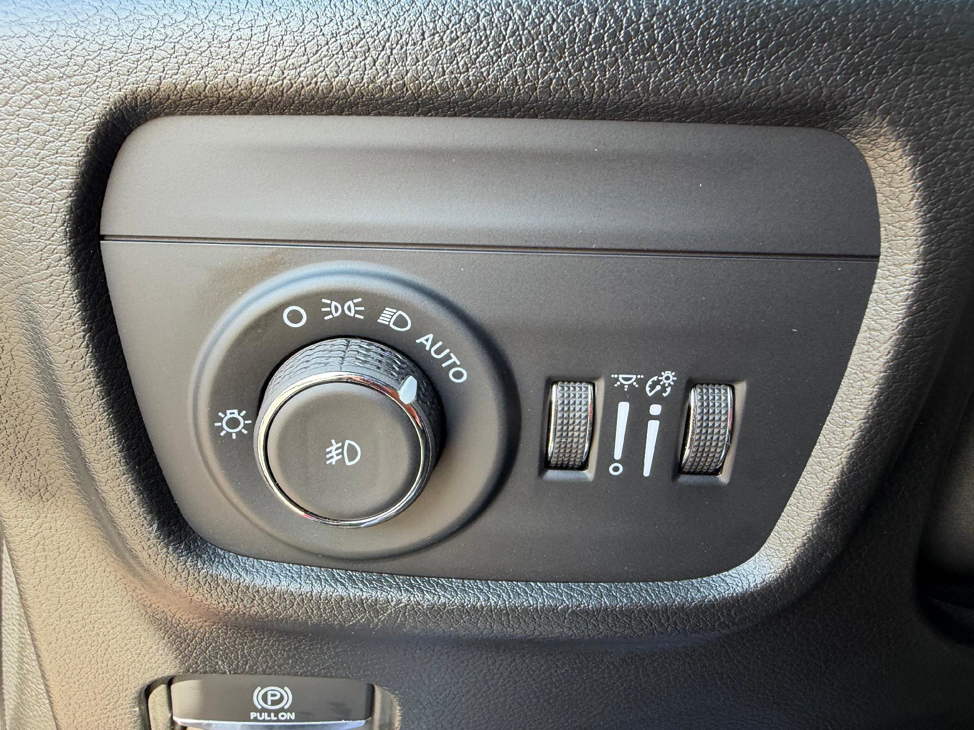 Used 2024 Jeep Grand Cherokee L Summit AWD/4WD image 40