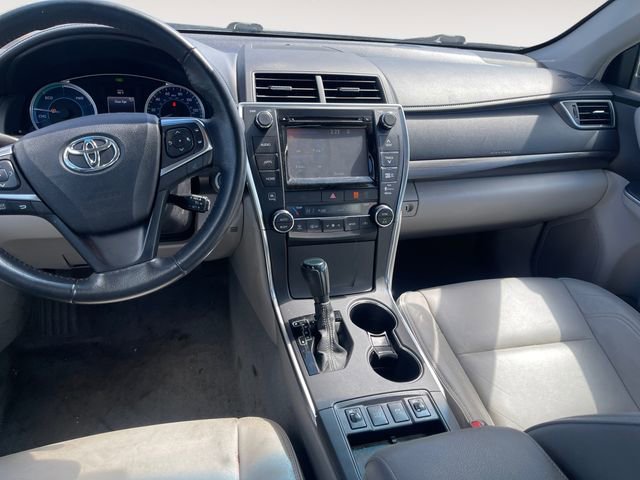 Used 2015 Toyota Camry XLE w/ Moonroof Package FWD image 10