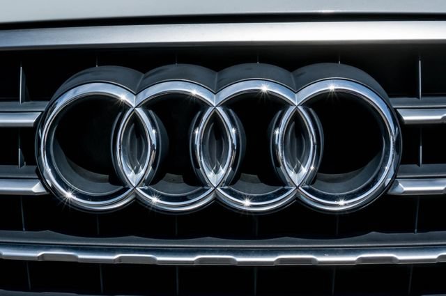 Used 2017 Audi Q7 3.0T Premium AWD/4WD image 25
