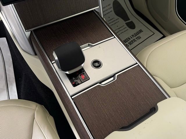 New 2025 Land Rover Range Rover SE image 37