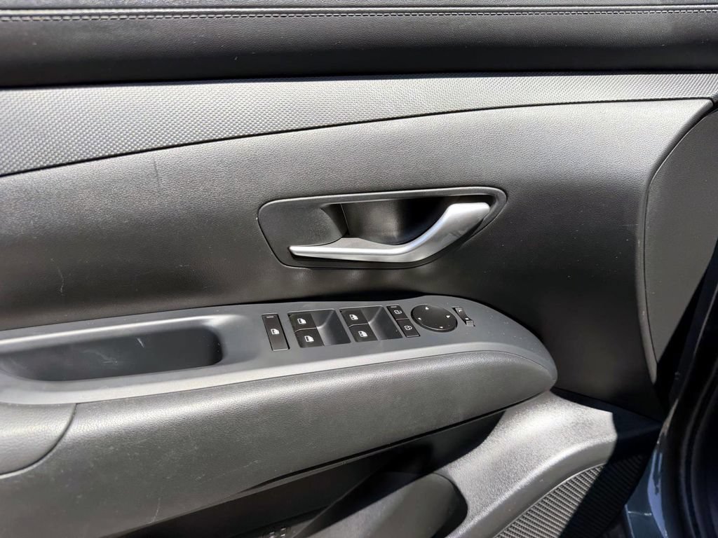 Certified 2025 Hyundai Tucson SEL AWD/4WD image 19