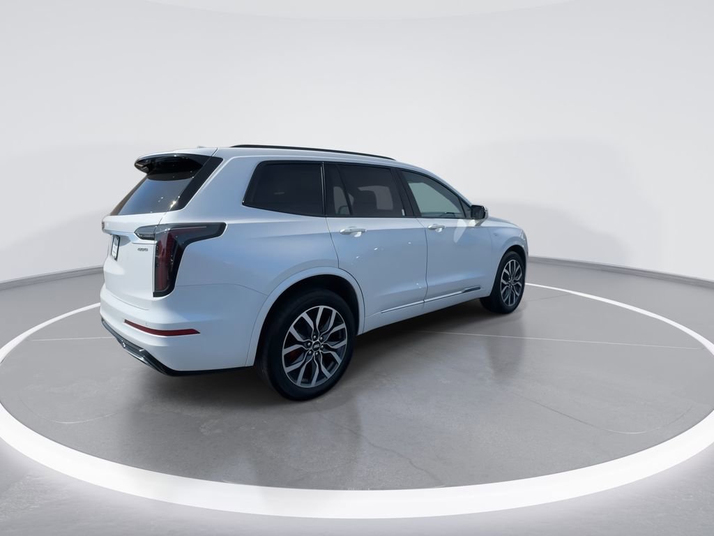Used 2024 Cadillac XT6 Sport w/ LPO, Floor Liner Package AWD/4WD image 8