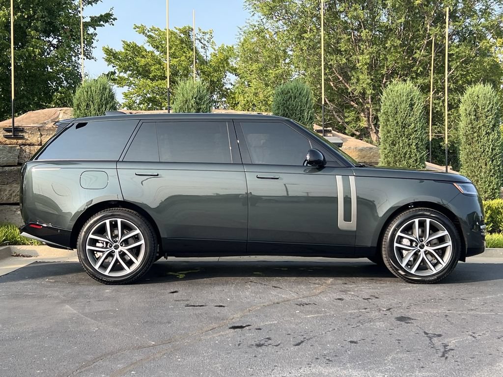 New 2026 Land Rover Range Rover Long Wheelbase SE AWD/4WD image 6
