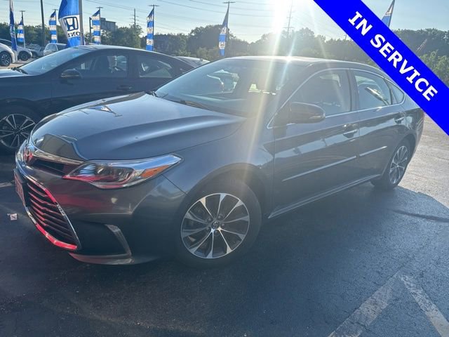 Used 2016 Toyota Avalon XLE Premium FWD image 2