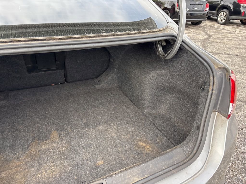 Used 2015 Chrysler 200 C FWD image 9