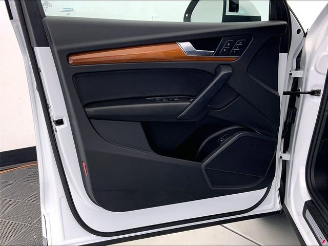 Certified 2023 Audi Q5 2.0T Premium w/ Convenience Package image 23