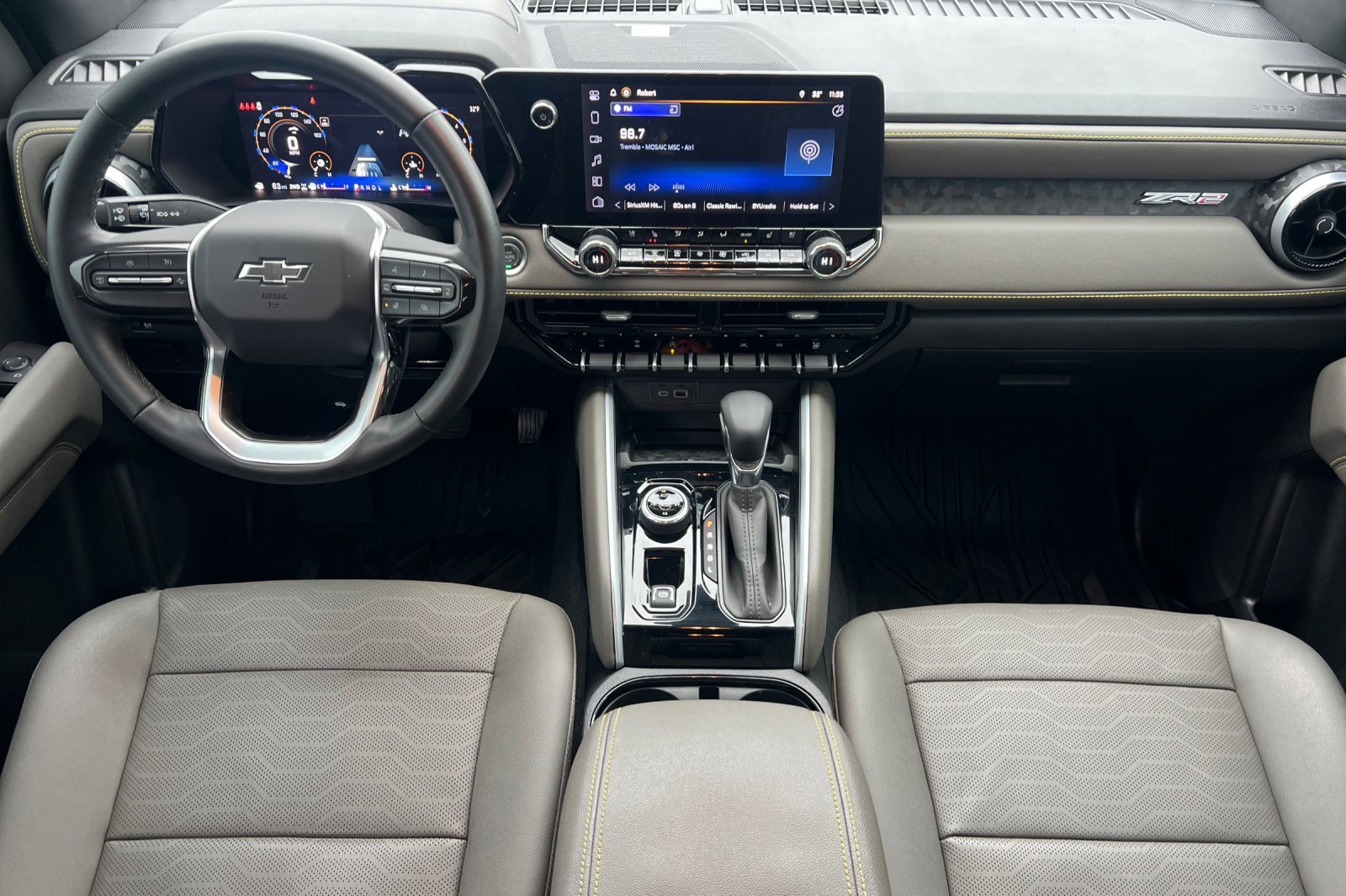 Used 2025 Chevrolet Colorado ZR2 w/ Technology Package image 13