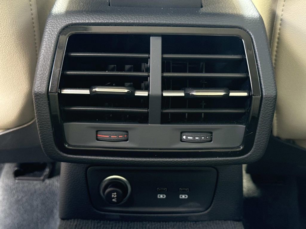 Used 2020 Audi Q3 2.0T Premium Plus AWD/4WD image 18