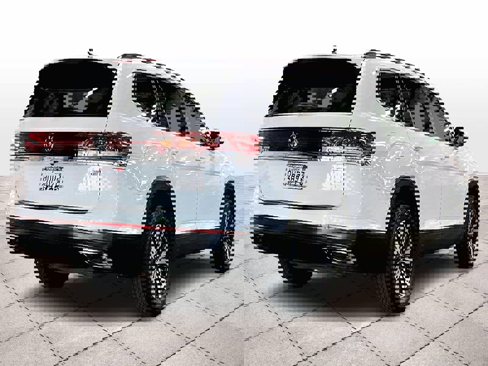 Used 2024 Volkswagen Atlas SE image 16