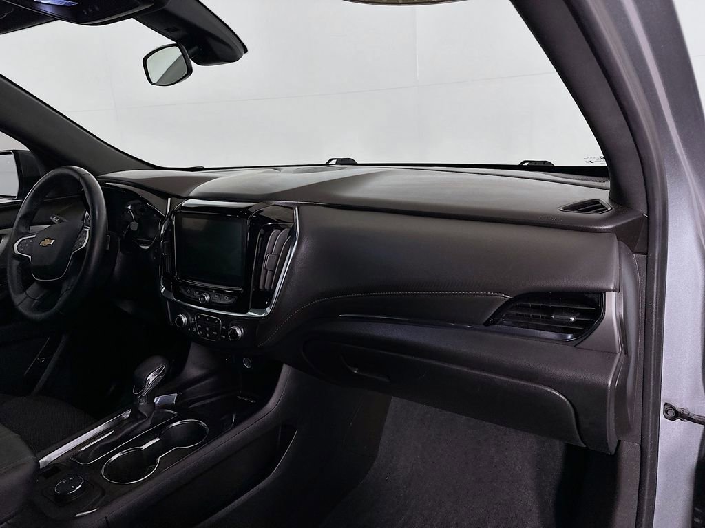Used 2023 Chevrolet Traverse LT image 39
