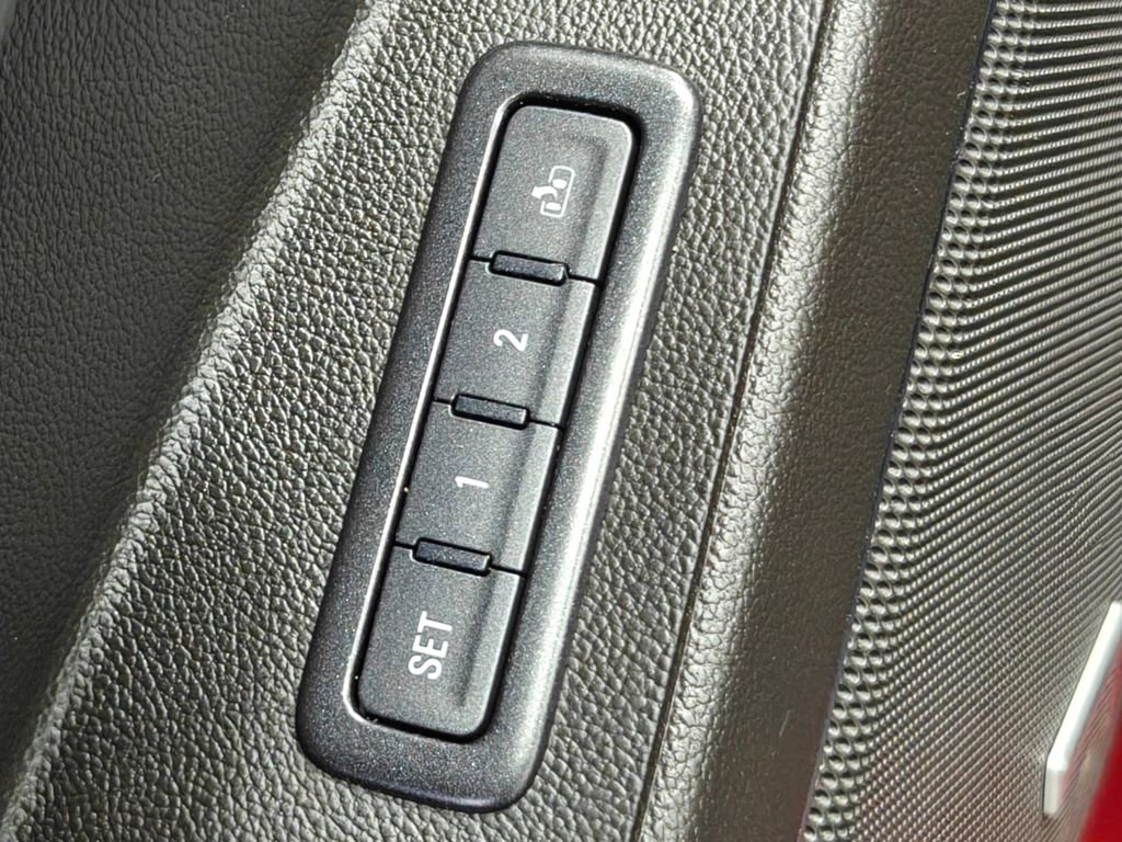 Used 2018 Chevrolet Tahoe Premier AWD/4WD image 61