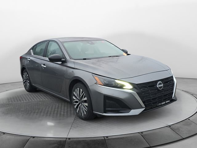 Used 2024 Nissan Altima 2.5 SV image 7