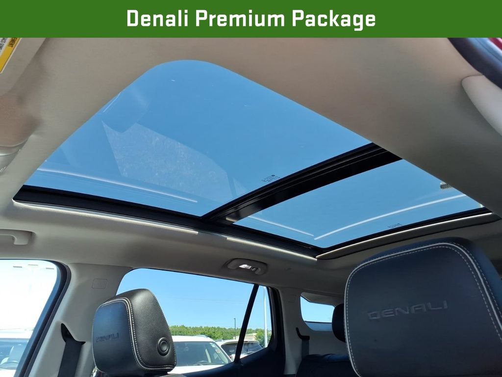 Certified 2020 GMC Terrain Denali w/ Denali Premium Package AWD/4WD image 18