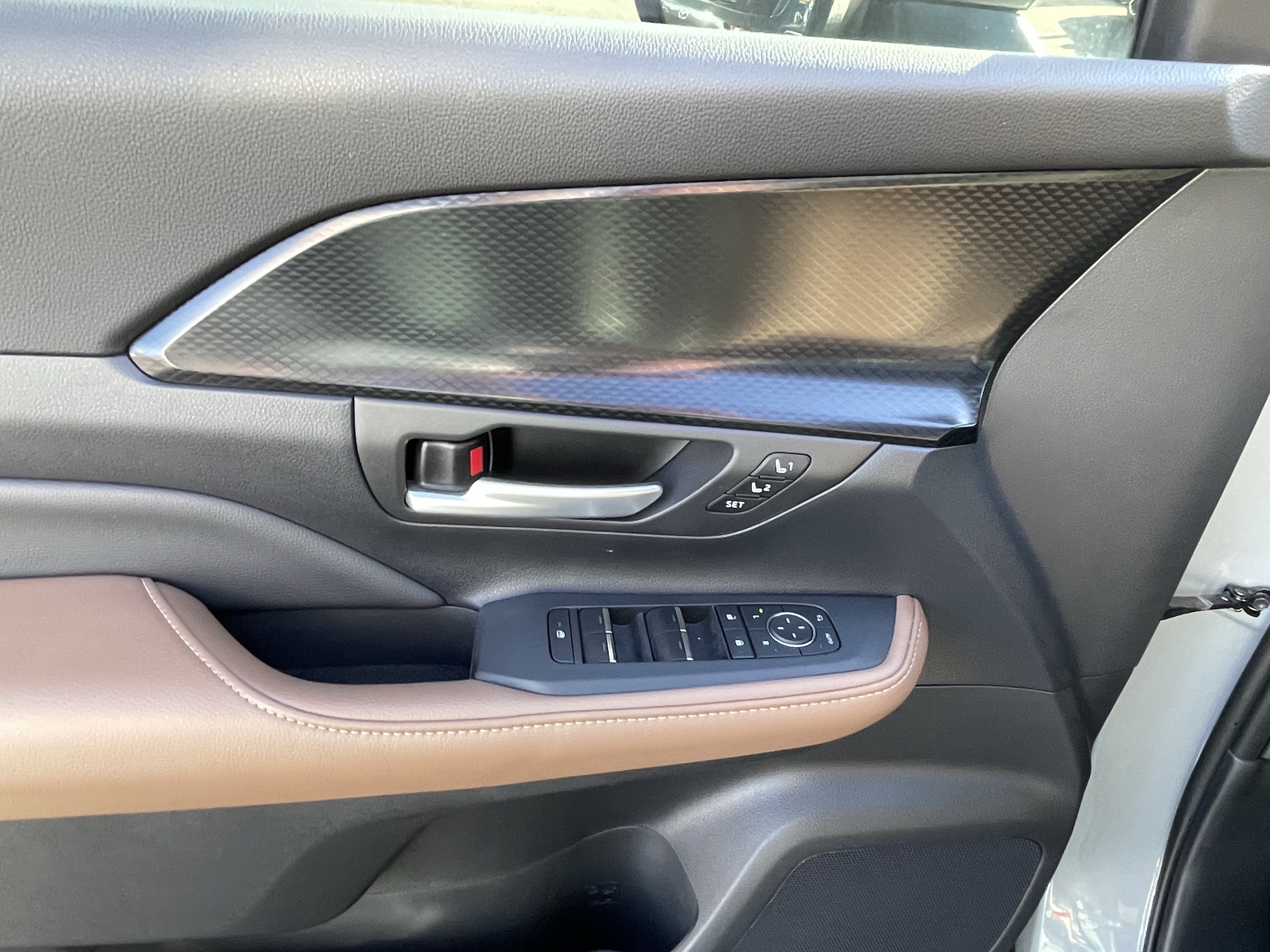 Certified 2025 Toyota Grand Highlander AWD Hybrid image 16