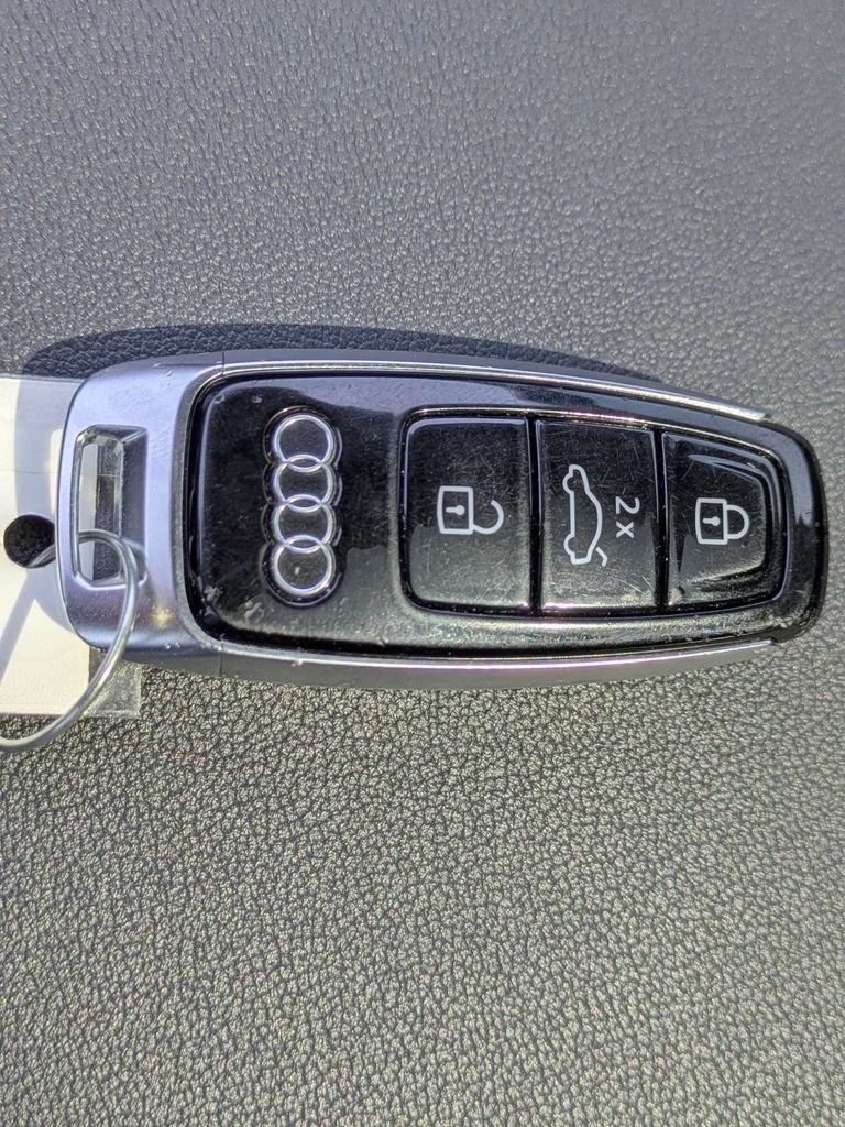 Used 2023 Audi Q7 3.0T Premium Plus AWD/4WD image 29