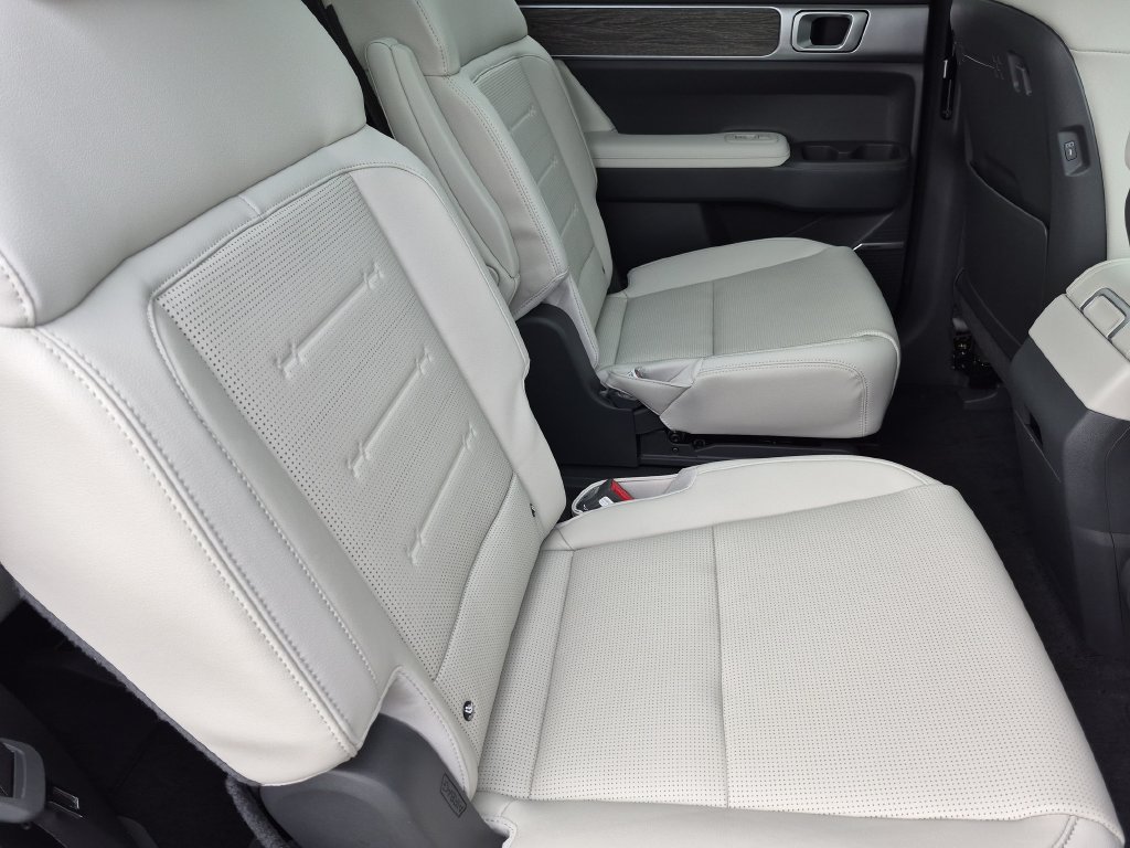 New 2027 Hyundai Santa Fe Limited AWD/4WD image 29