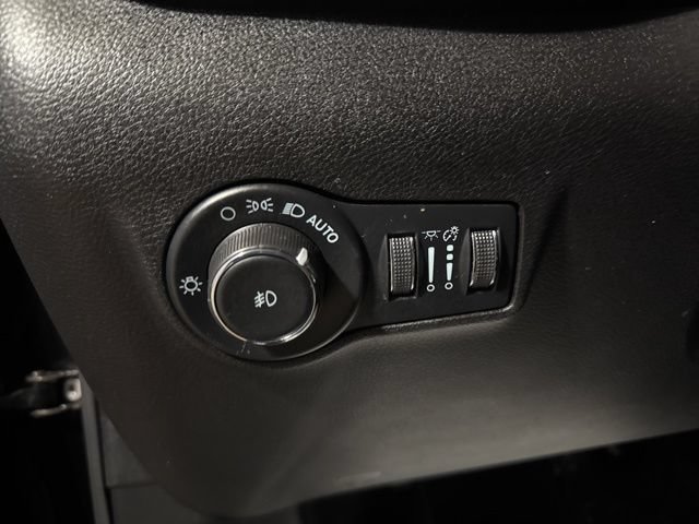 Used 2023 Jeep Compass Limited AWD/4WD image 8