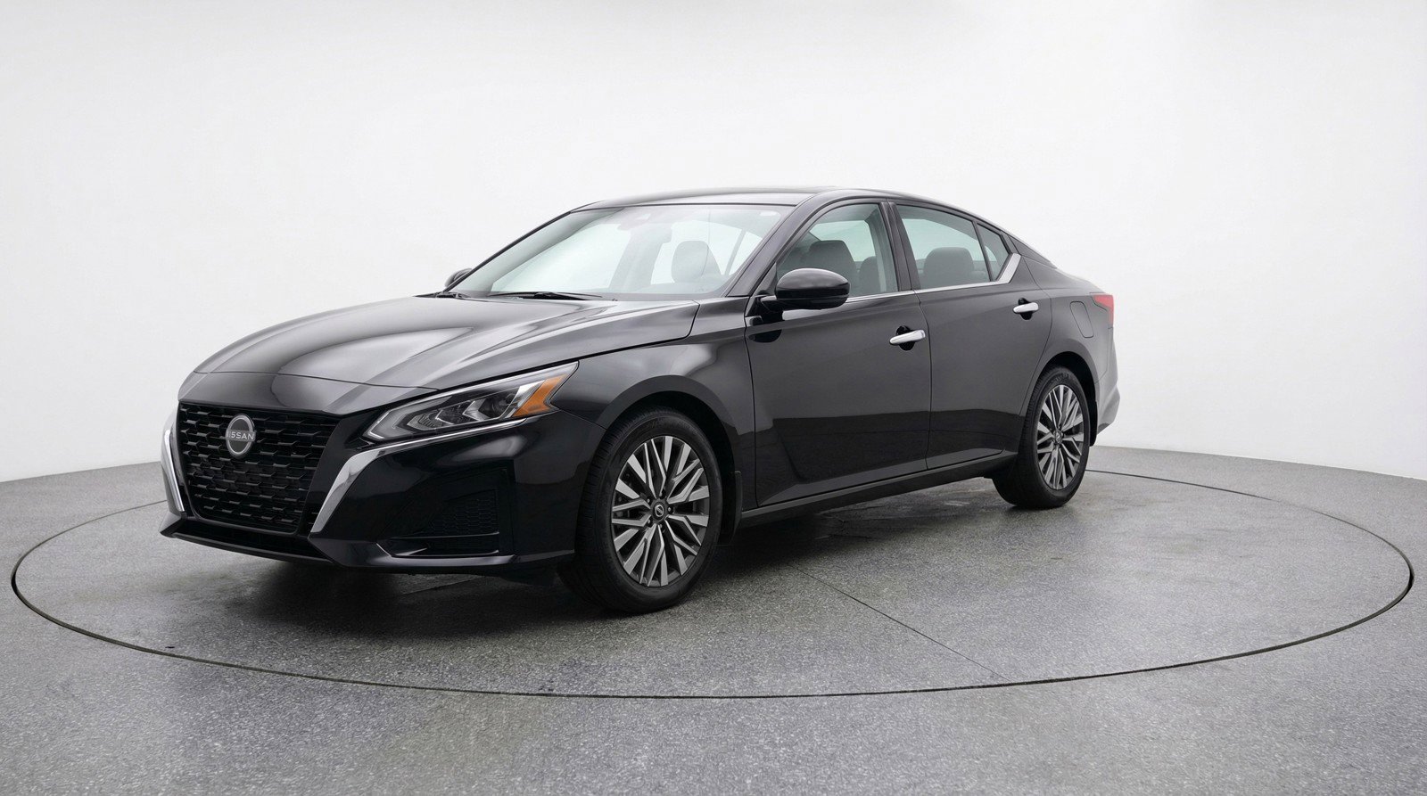 Used 2025 Nissan Altima 2.5 SV image 3