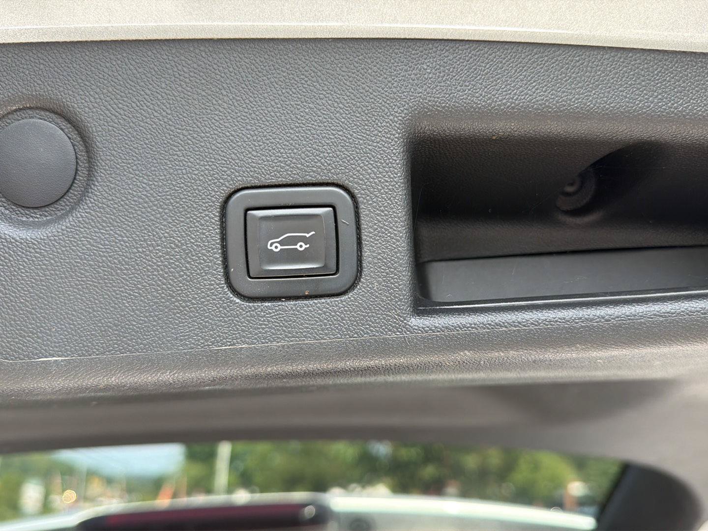 Used 2021 Chevrolet Equinox LT FWD image 20