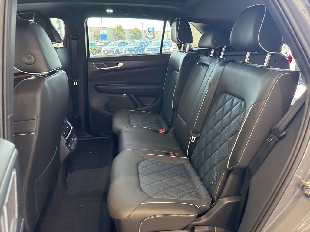 New 2026 Volkswagen Atlas Cross Sport SEL Premium R-Line image 17