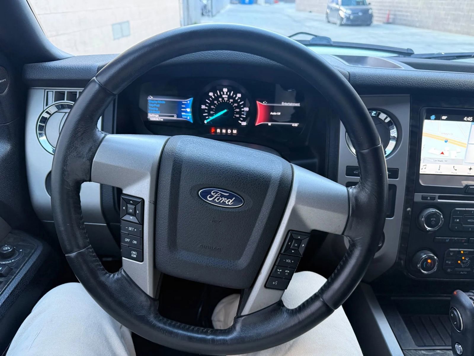 Used 2017 Ford Expedition EL Limited RWD image 18
