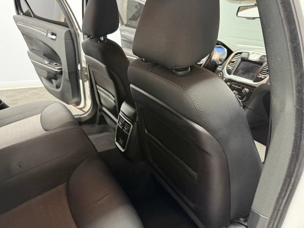 Used 2019 Chrysler 300 Touring w/ Sport Appearance Package RWD image 43