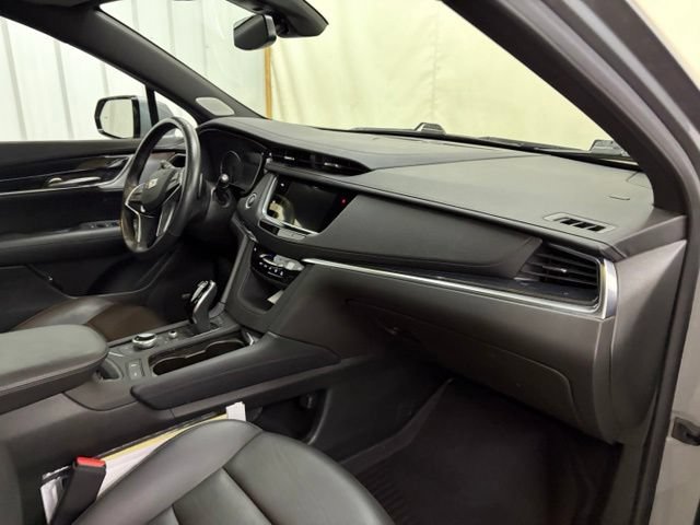 Used 2024 Cadillac XT5 Premium Luxury w/ LPO, Floor Liner Package AWD/4WD image 27