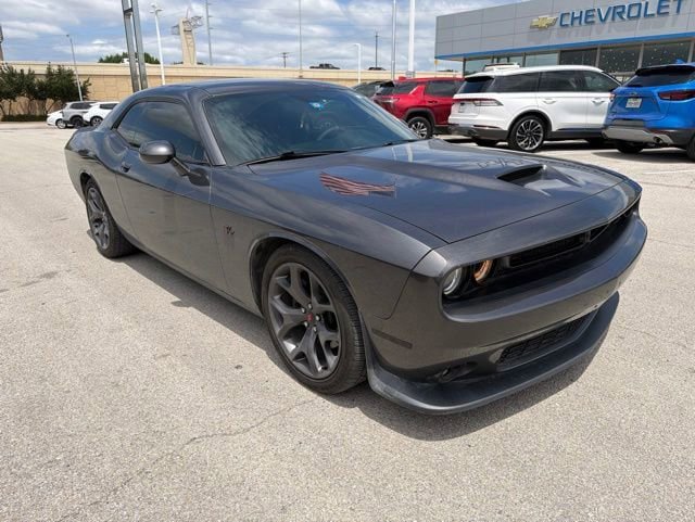 Used 2019 Dodge Challenger R/T RWD image 1