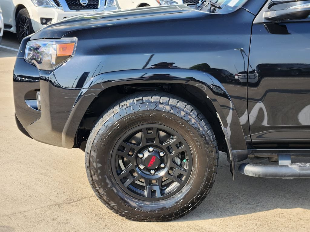 Used 2023 Toyota 4Runner SR5 Premium w/ Moonroof Package RWD image 8