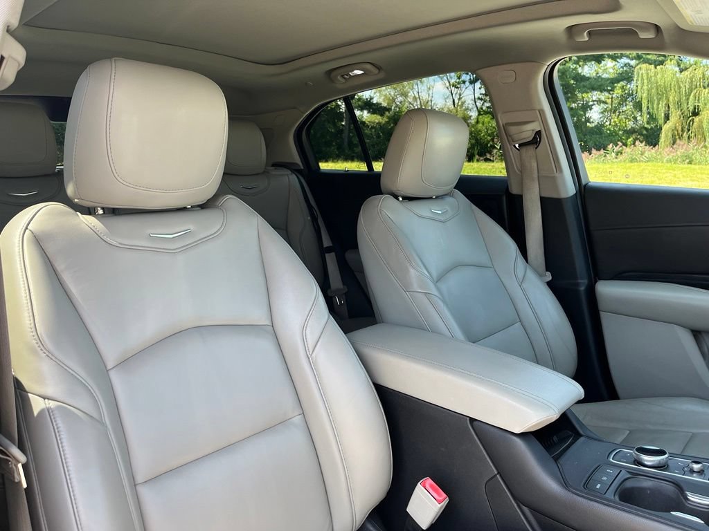 Used 2019 Cadillac XT4 Premium Luxury w/ Cold Weather Package AWD/4WD image 27