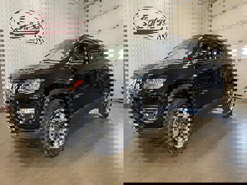 Used 2018 Jeep Compass Limited w/ Navigation Group image 1