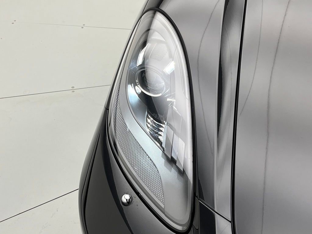 Certified 2024 Porsche 718 Boxster image 46