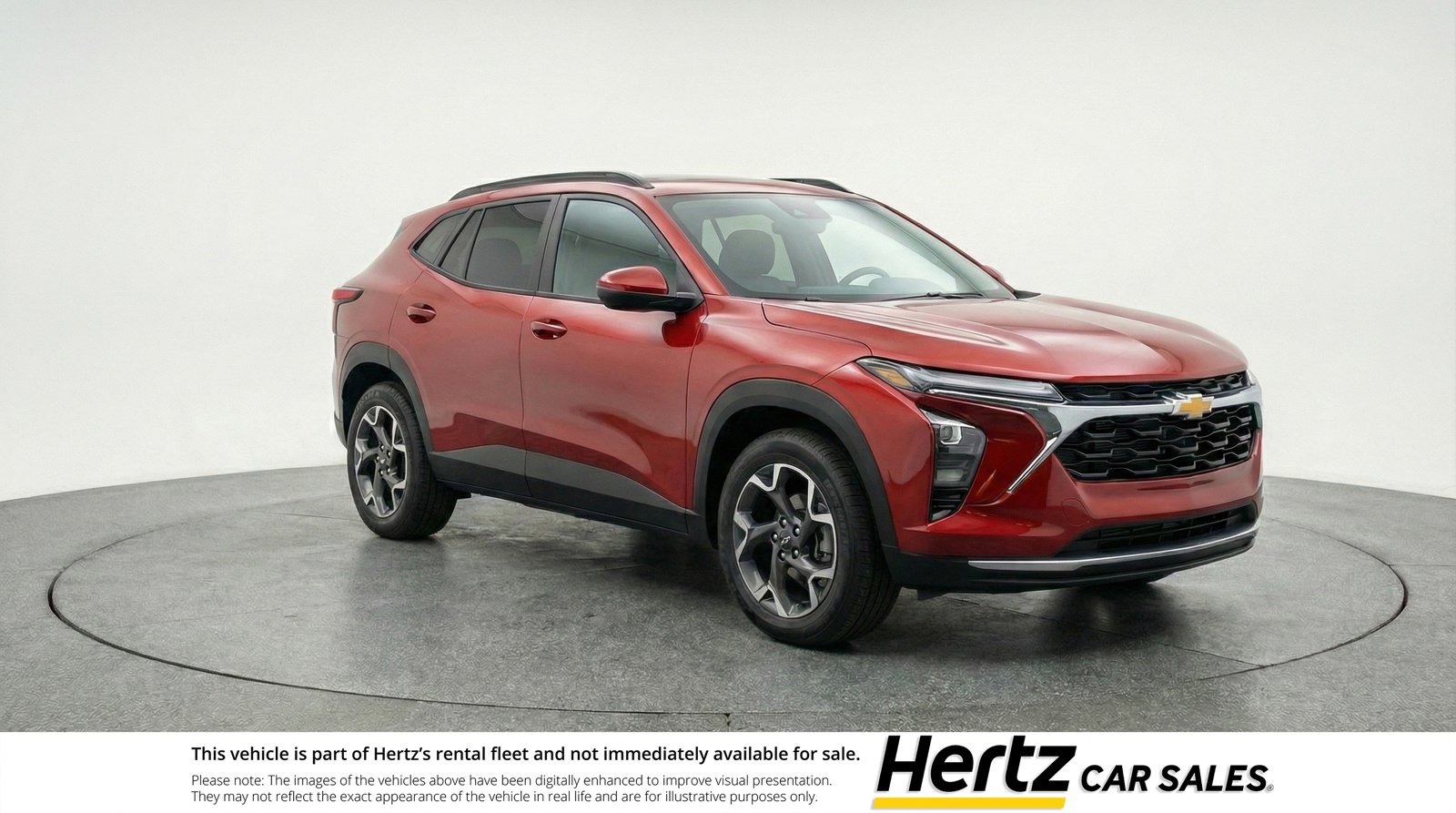 Used 2025 Chevrolet Trax LT FWD image 1