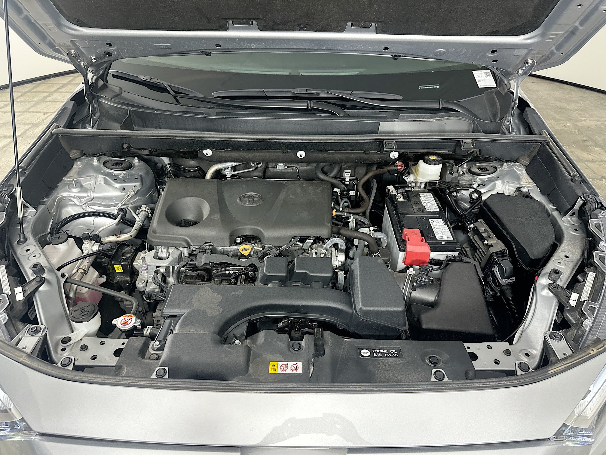 Used 2025 Toyota RAV4 XLE FWD image 32