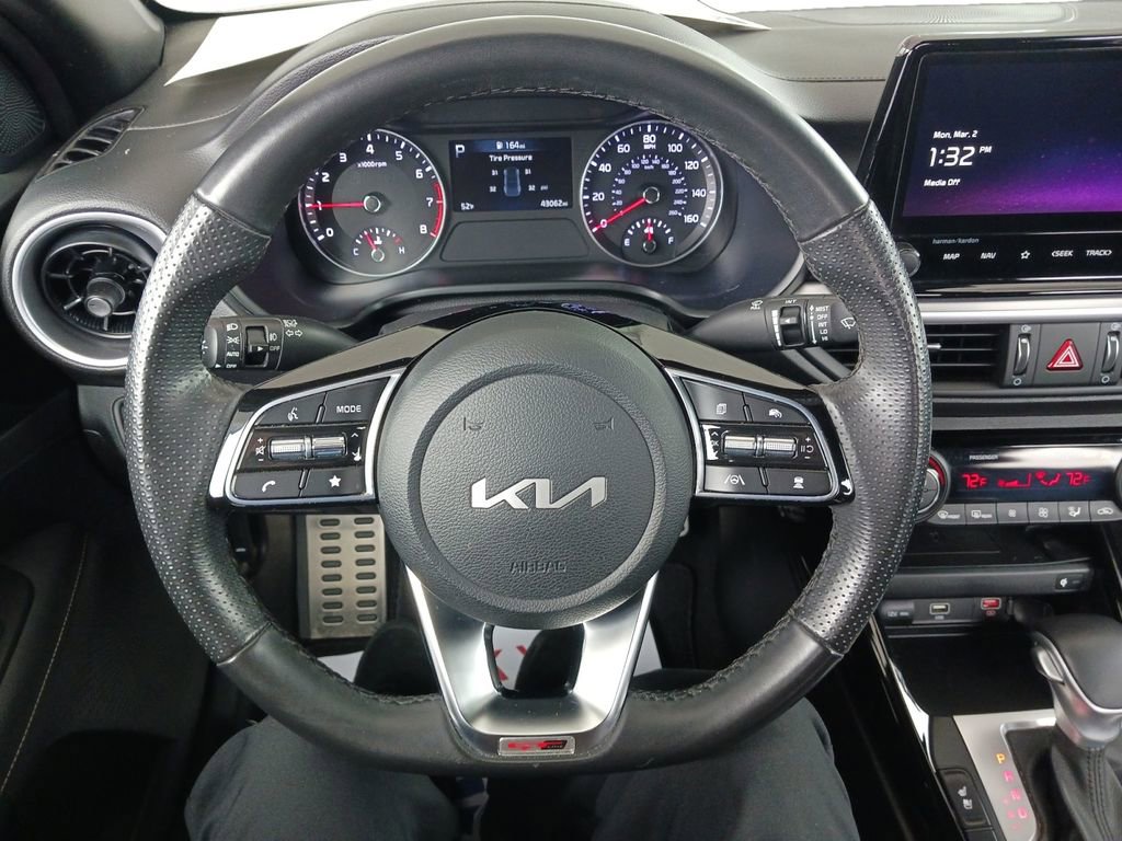 Used 2023 Kia Forte GT-Line w/ GT-Line Premium Package image 17