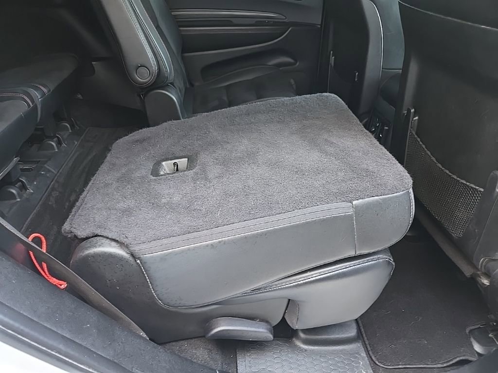 Used 2022 Dodge Durango R/T w/ Blacktop Package AWD/4WD image 92