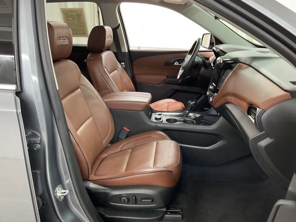 Used 2019 Chevrolet Traverse High Country w/ LPO, Floor Liner Package AWD/4WD image 26