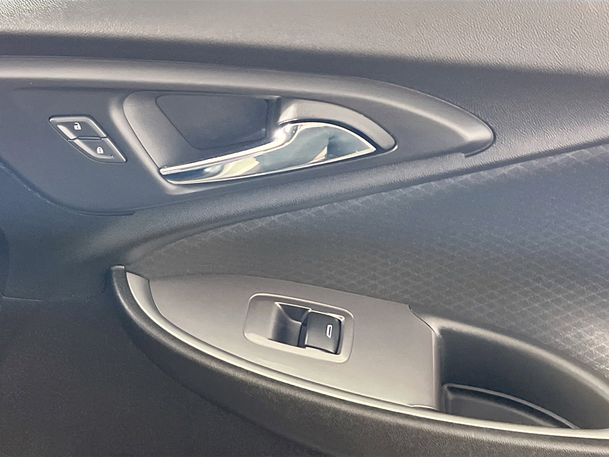 Used 2024 Chevrolet Malibu LT image 32