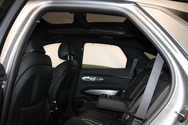 Used 2024 Genesis GV70 2.5T w/ Sport Prestige Package AWD/4WD image 12