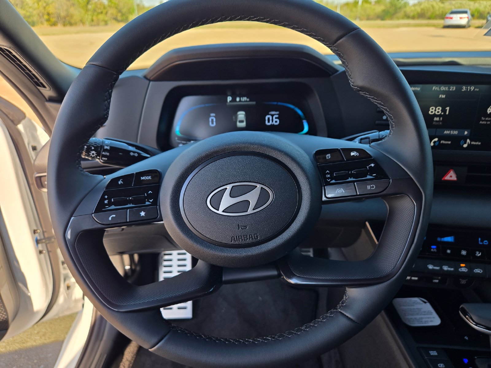 New 2026 Hyundai Elantra SEL Sport FWD image 11