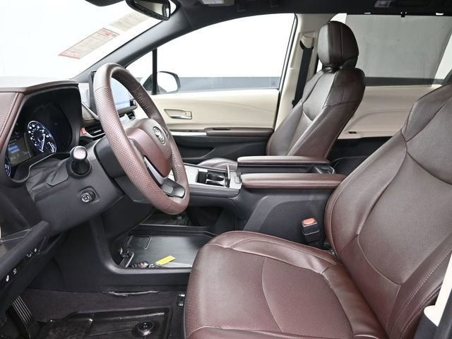 Certified 2023 Toyota Sienna Platinum image 29