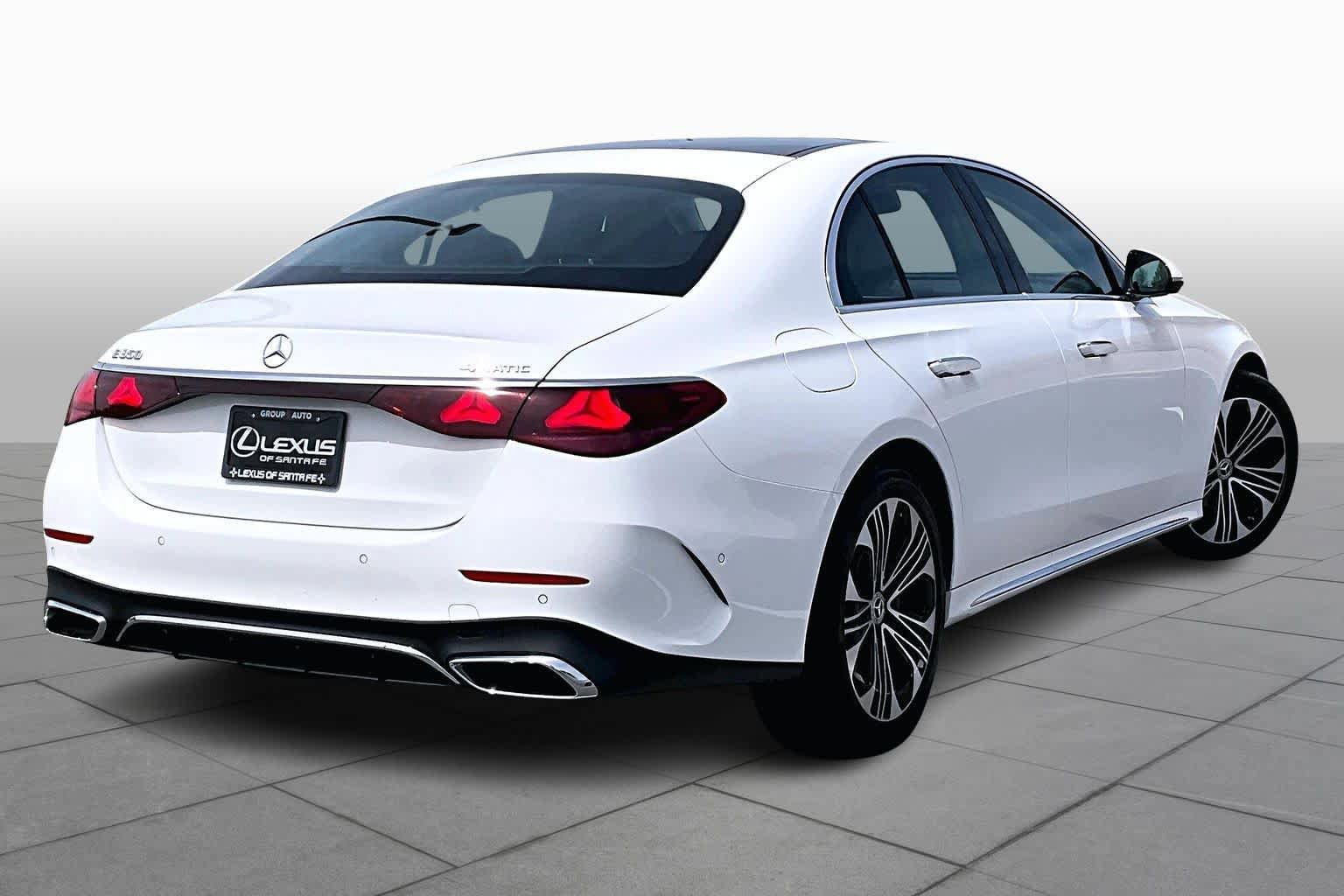 Used 2025 Mercedes-Benz E 350 4MATIC Sedan image 13