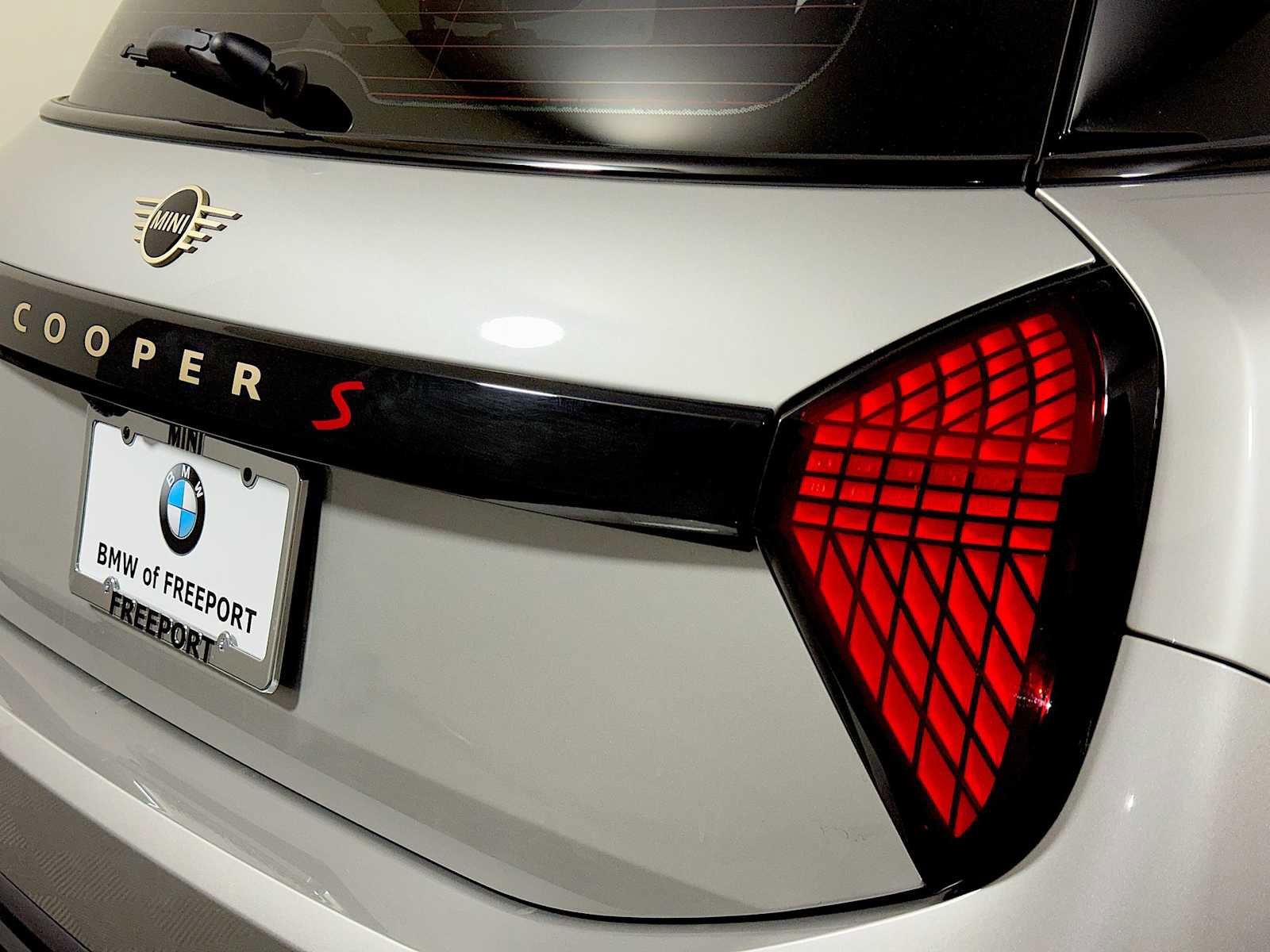 Certified 2025 MINI Cooper S image 25