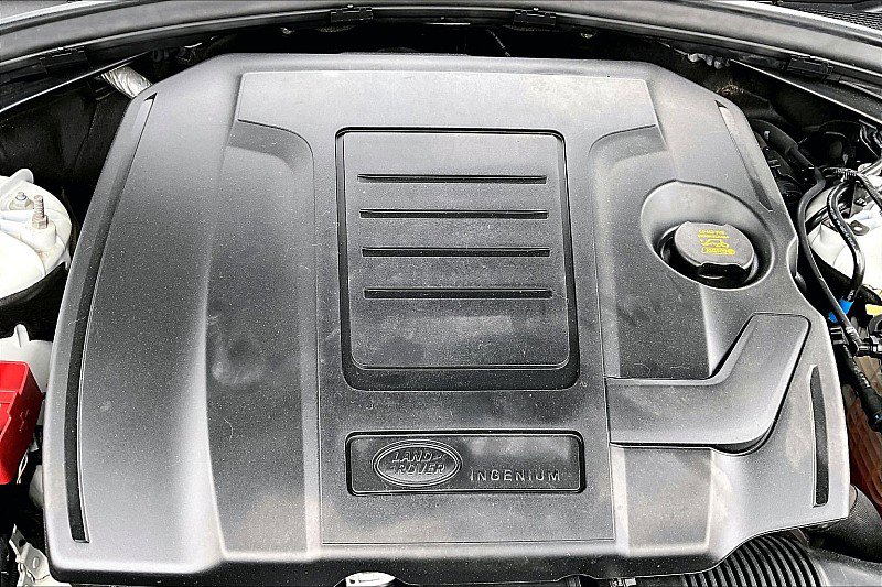 Used 2020 Land Rover Range Rover Velar S image 31