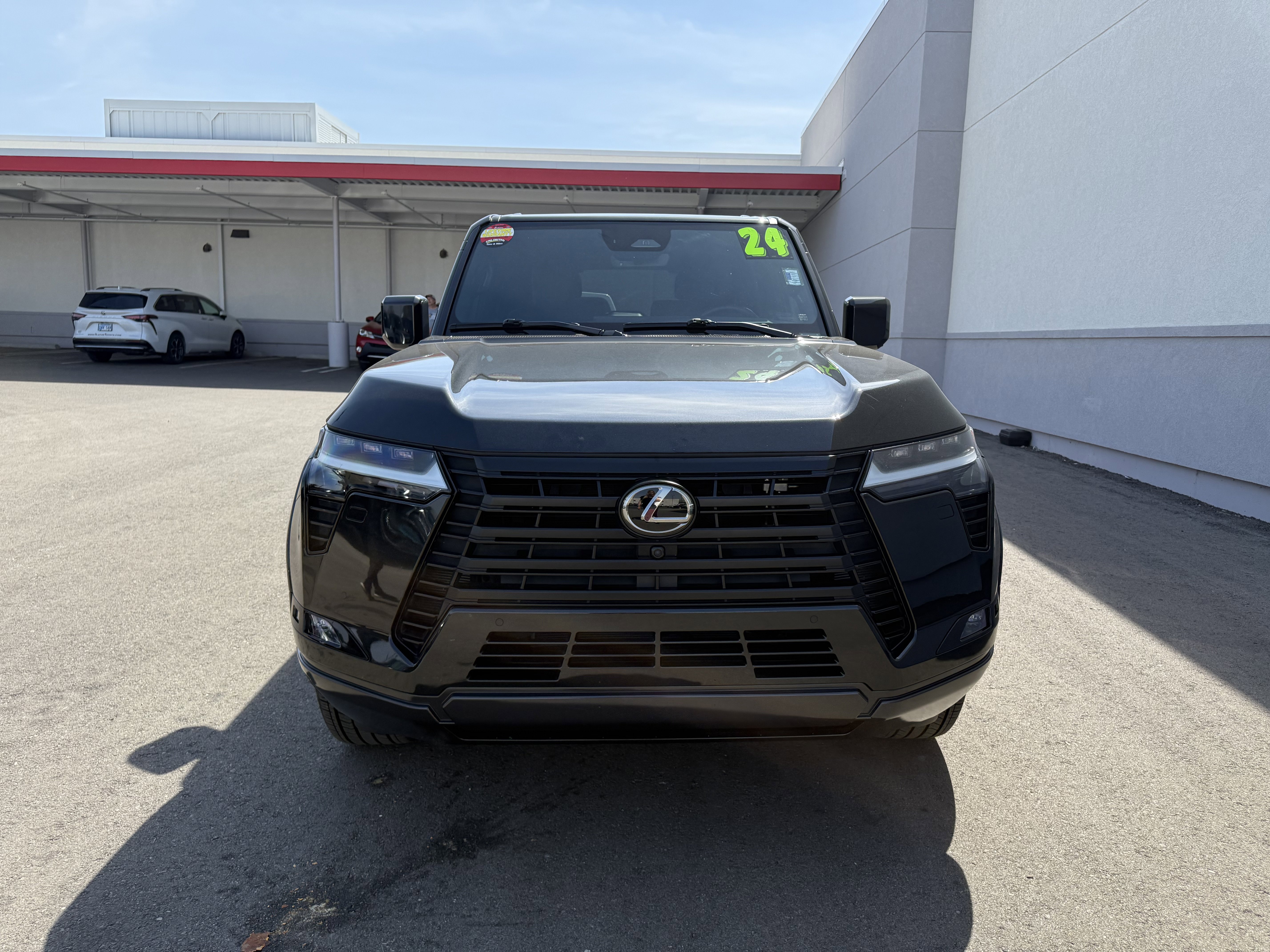 Used 2024 Lexus GX 550 w/ Accessory Package (2T) image 12
