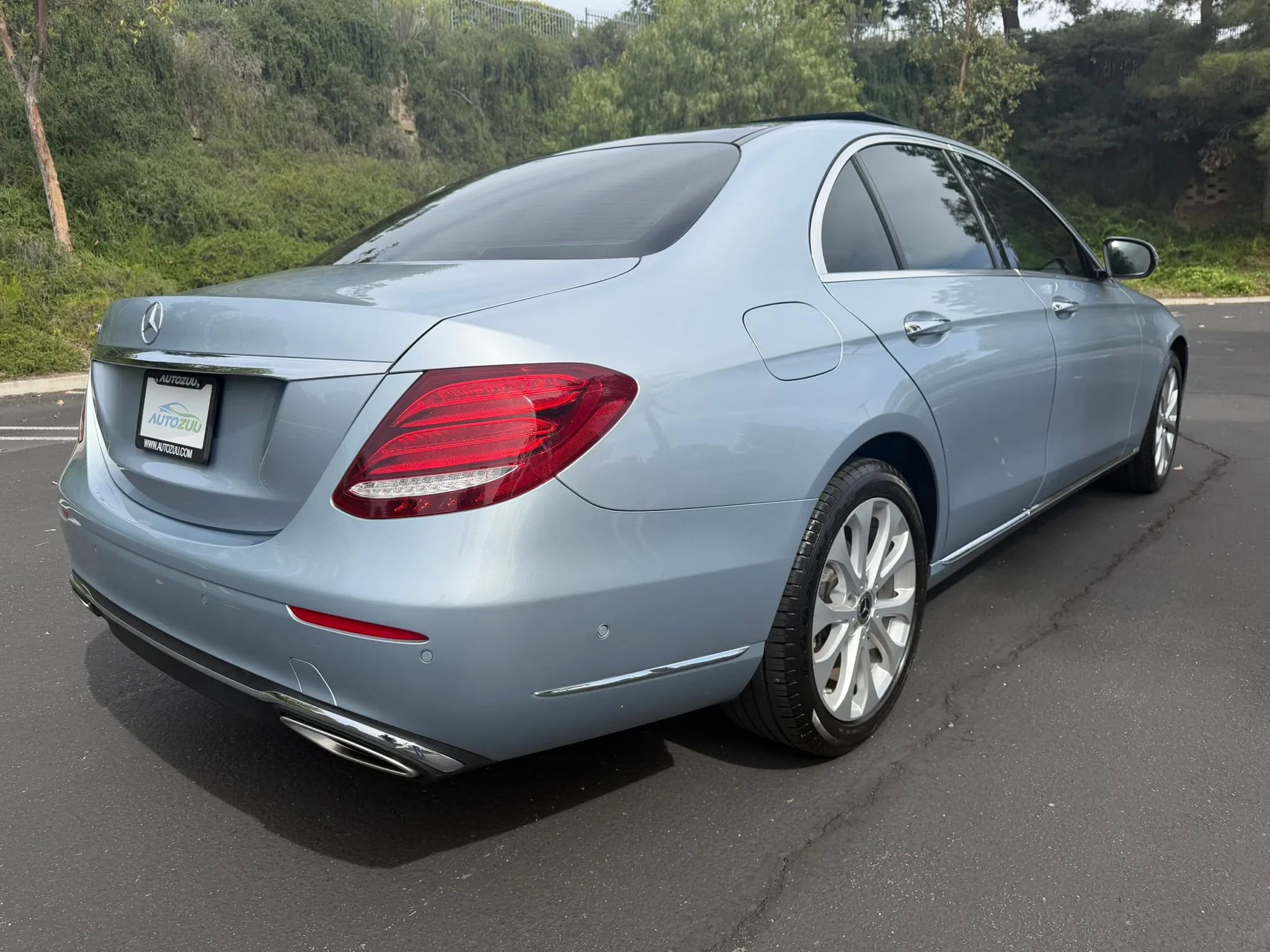 Used 2017 Mercedes-Benz E 300 image 5
