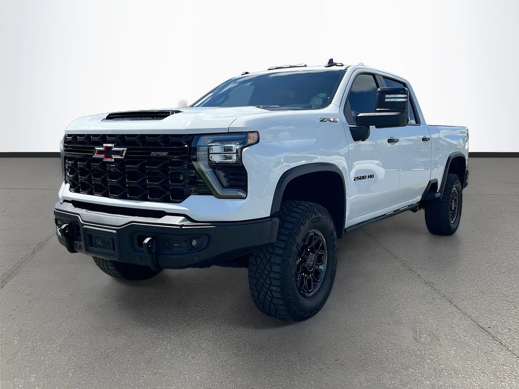 Used 2025 Chevrolet Silverado 2500 ZR2 w/ ZR2 Bison Edition AWD/4WD image 3