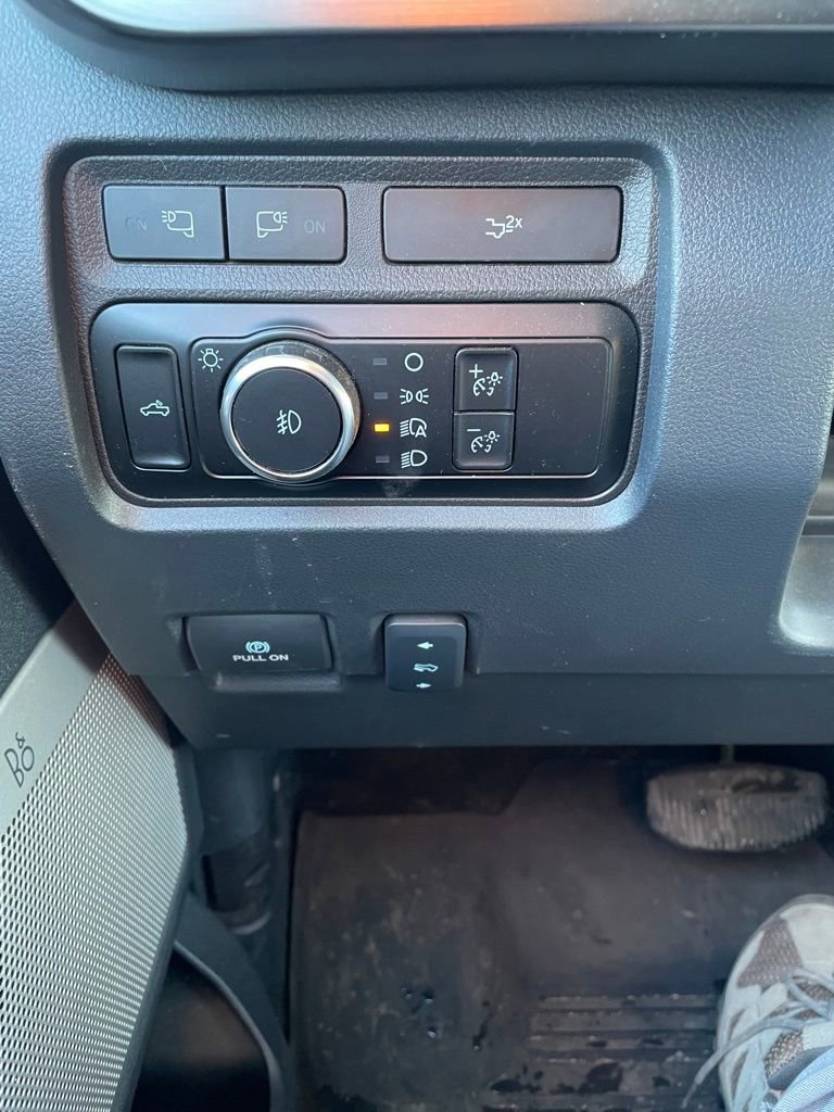 Used 2024 Ford F350 Lariat image 16