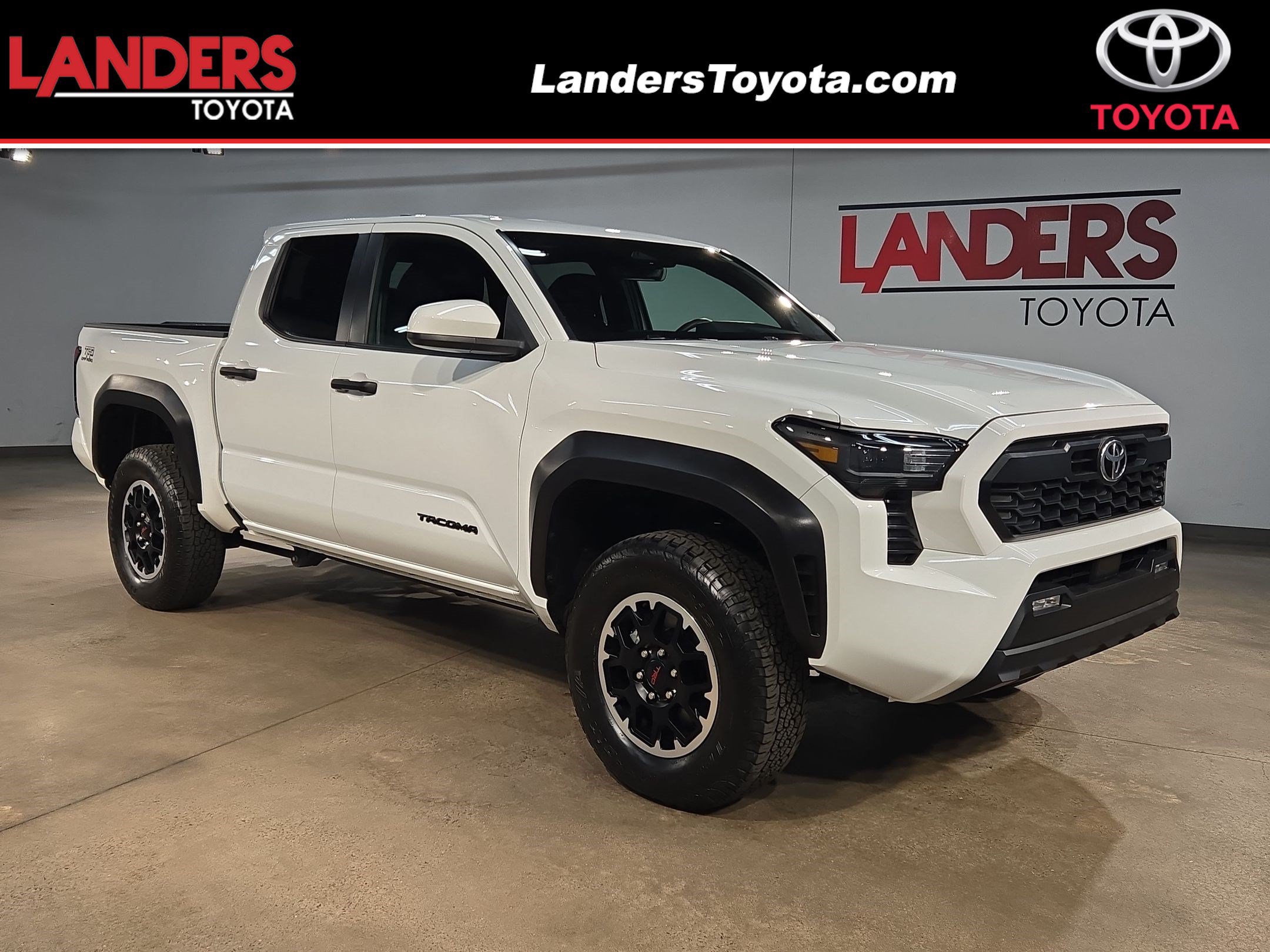 Certified 2025 Toyota Tacoma TRD Off-Road AWD/4WD image 1