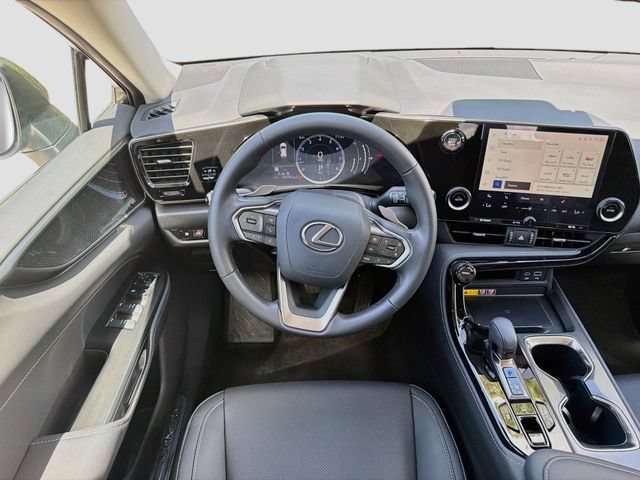 Certified 2025 Lexus NX 250 FWD w/ Accessory Package (Z1) image 17